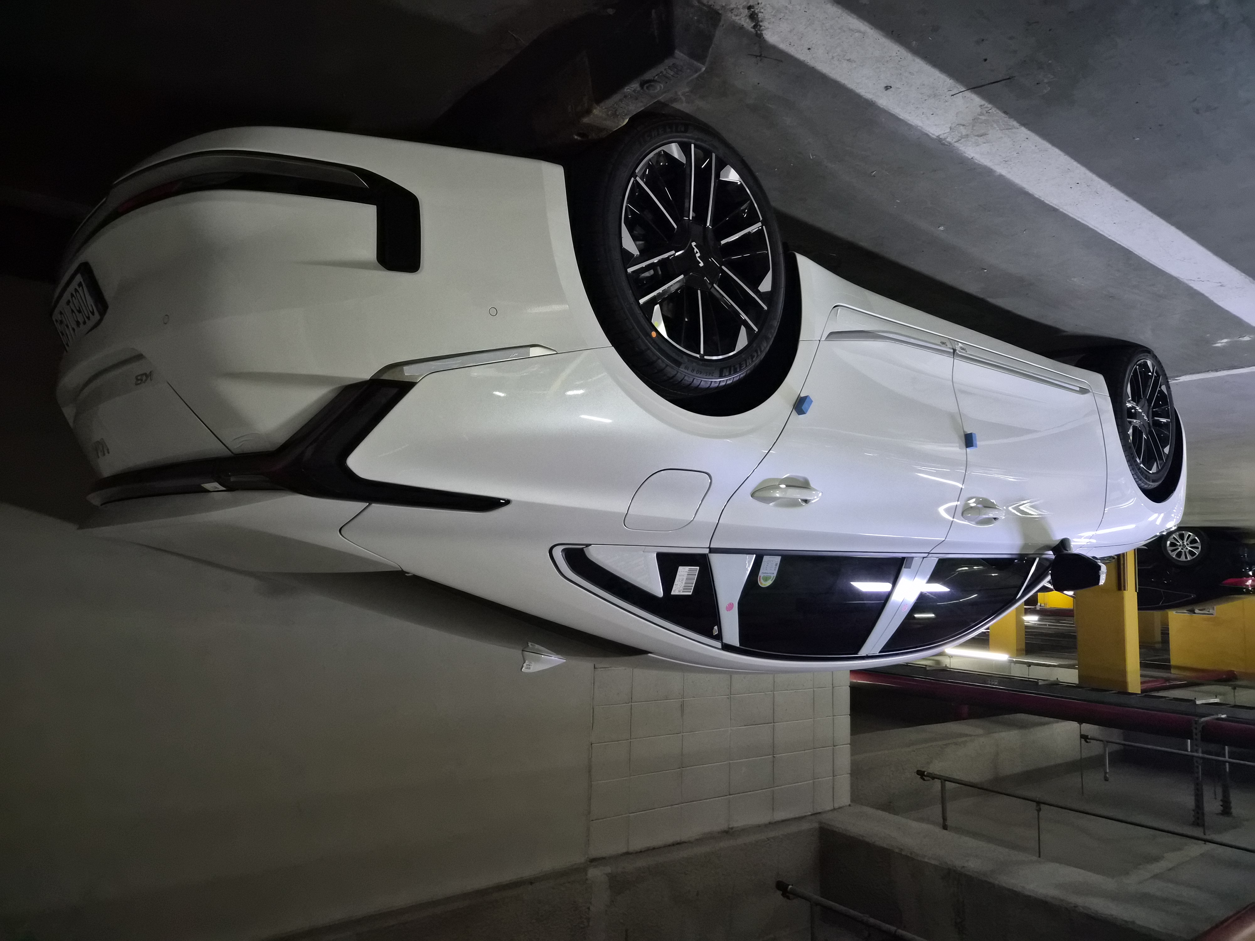 기아 K8 출고후기 옆면 사진