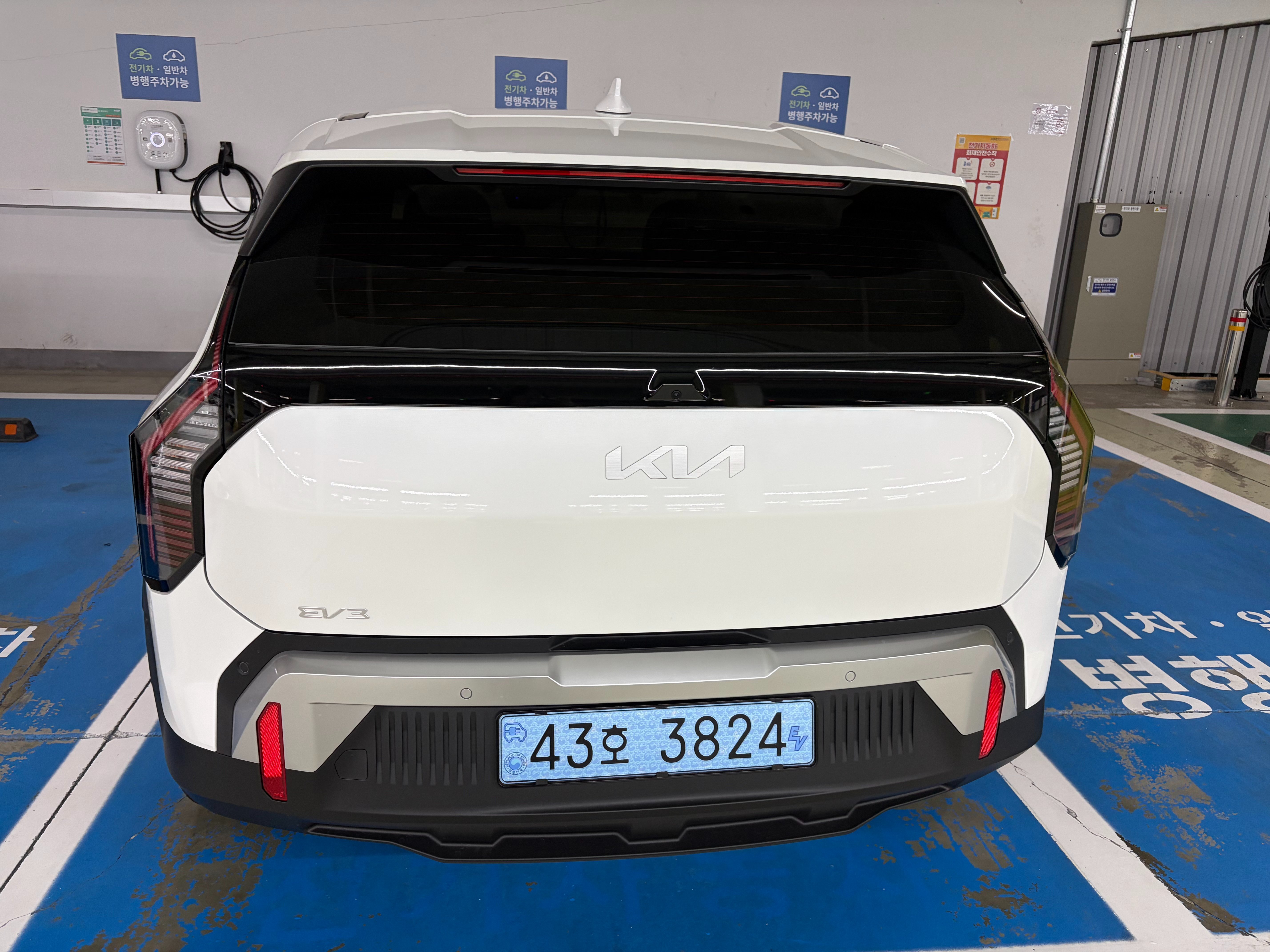 기아 EV3 출고후기 후면 사진