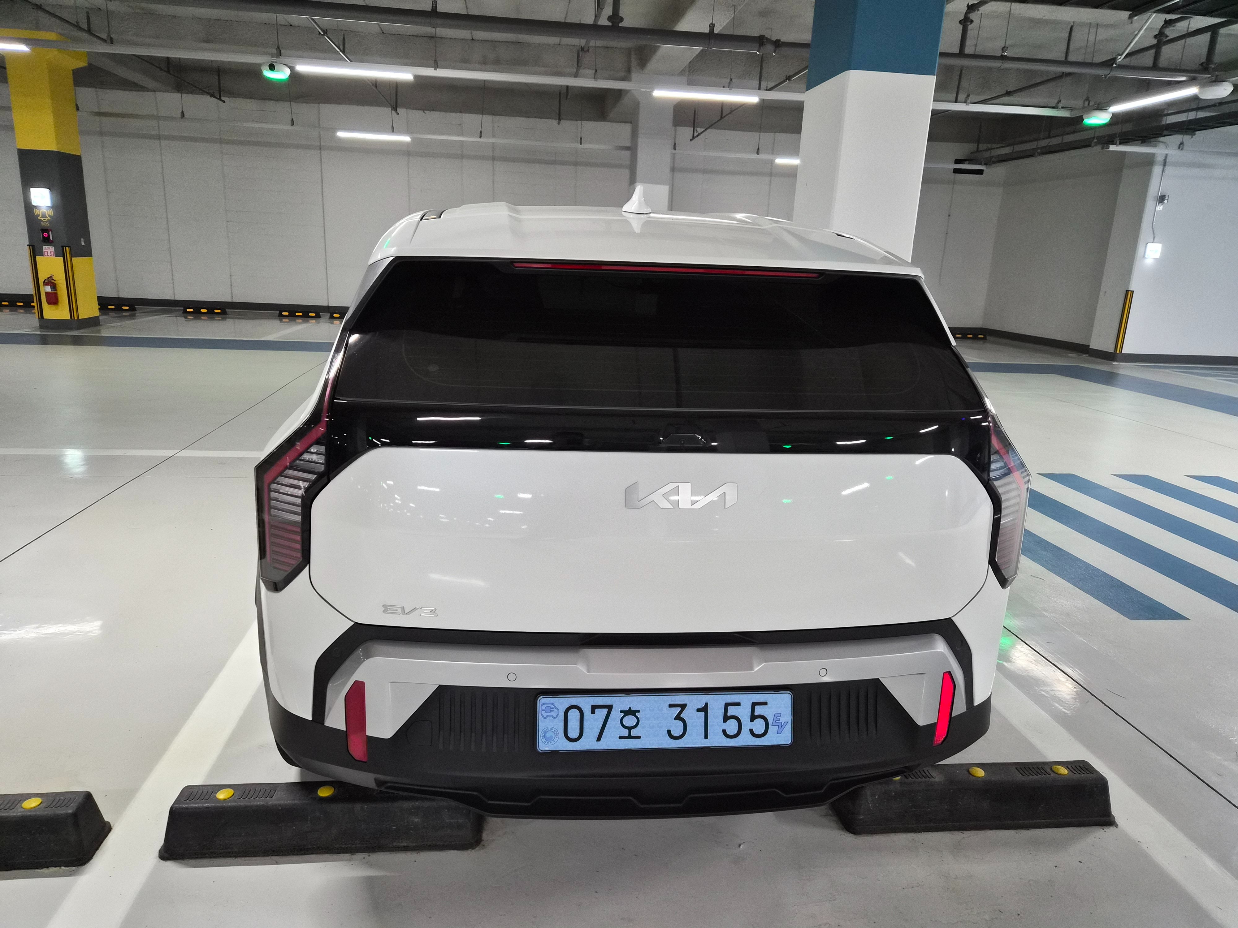 기아 EV3 출고후기 후면 사진